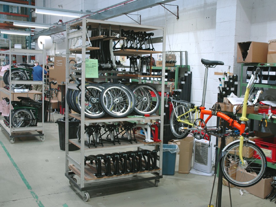 Factory storage trolleys for a bicycle manufacturer
