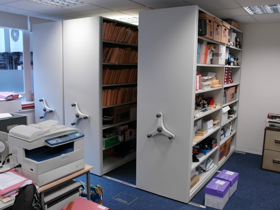 Small office mobile shelving system