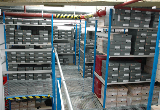 Raised Aisle Stockroom Racking