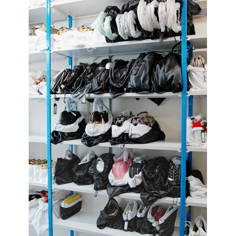 2135mm High Trimline Shelving With Melamine Shelf Material