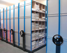 mobile pigeonhole storage system