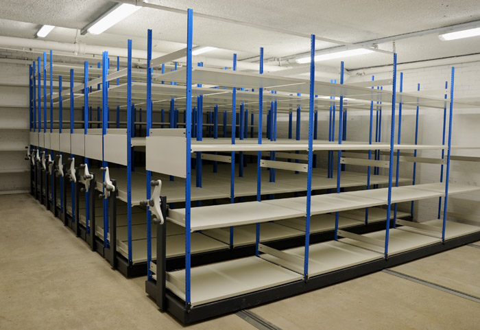 Inovart Mobile Floor Rack with Fixed Shelves